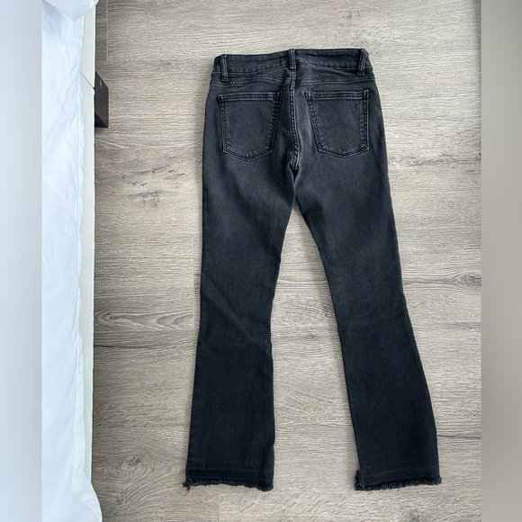 DL1961 LARA Cropped Flare Jean - Picture 3 of 4